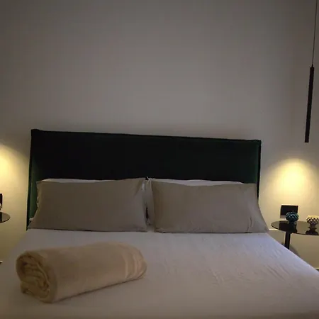 Elecla * تْشيفالو