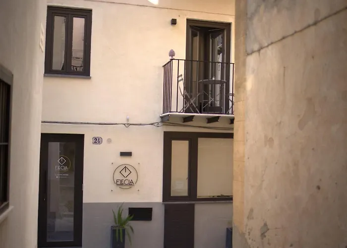 Elecla Daire Cefalù