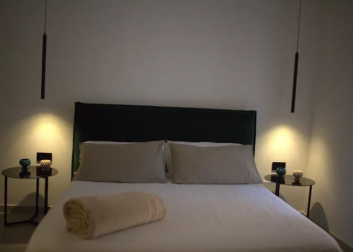 Elecla * צ'פאלו